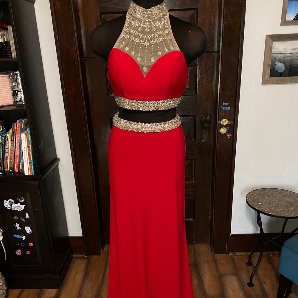 Faviana Formal. S7511 Size 6 NWT